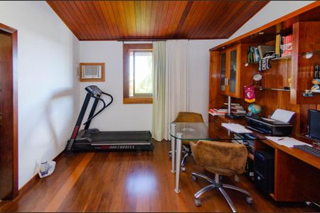 Casa à venda com 444m², 5 quartos e 3 vagasSuíte 1