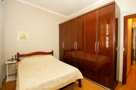 Casa à venda com 196m², 2 quartos e 3 vagas Casa à venda com 196m², 2 quartos e 3 vagasQuarto 2