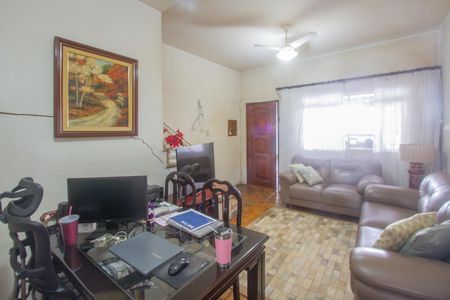 Casa à venda com 119m², 2 quartos e 1 vagaSala