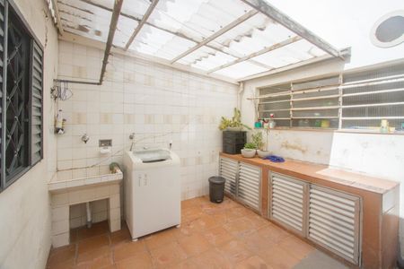 Casa à venda com 119m², 2 quartos e 1 vagaÁrea de Serviço