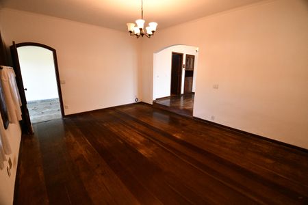 Casa à venda com 152m², 3 quartos e 3 vagasSala