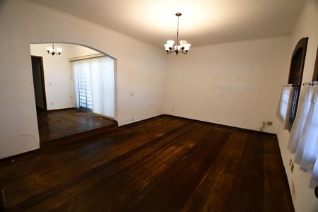 Casa à venda com 152m², 3 quartos e 3 vagasSala