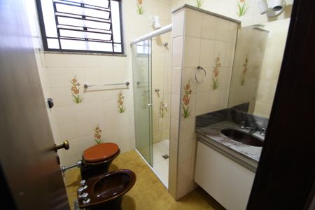 Casa à venda com 152m², 3 quartos e 3 vagasBanheiro 2