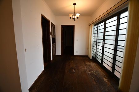 Casa à venda com 152m², 3 quartos e 3 vagasSala
