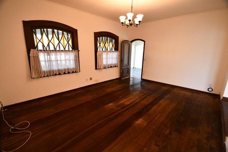 Casa à venda com 152m², 3 quartos e 3 vagasSala