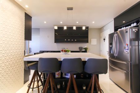 Apartamento à venda com 114m², 3 quartos e 2 vagas Apartamento à venda com 114m², 3 quartos e 2 vagasCozinha