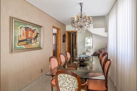 Apartamento à venda com 200m², 4 quartos e 3 vagasSala