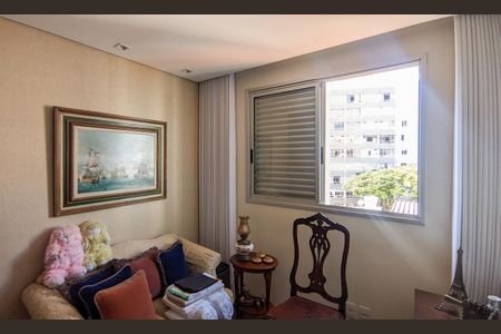 Apartamento à venda com 200m², 4 quartos e 3 vagasQuarto 2