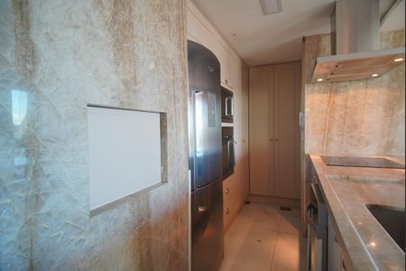 Apartamento para alugar com 250m², 3 quartos e 2 vagasCozinha