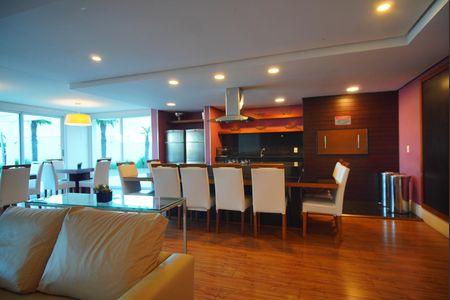 Apartamento para alugar com 250m², 3 quartos e 2 vagasÁrea comum - Salão de festas