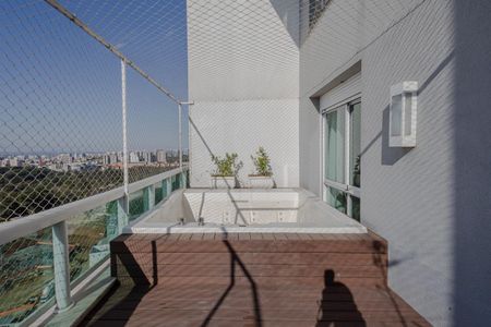 Apartamento para alugar com 250m², 3 quartos e 2 vagasVaranda