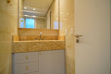 Apartamento para alugar com 250m², 3 quartos e 2 vagasBanheiro suíte