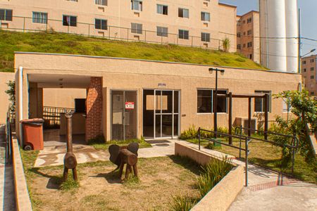 Apartamento para alugar com 45m², 2 quartos e 1 vaga Apartamento para alugar com 45m², 2 quartos e 1 vagaÁrea comum - Salão de festas