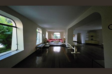 Apartamento à venda com 284m², 5 quartos e 3 vagasÁrea comum - Salão de festas