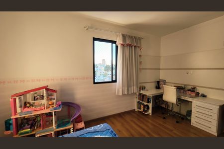 Apartamento à venda com 284m², 5 quartos e 3 vagasQuarto 2