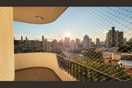 Apartamento à venda com 284m², 5 quartos e 3 vagasVaranda