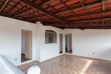 Casa à venda com 300m², 5 quartos e 5 vagasTerraço
