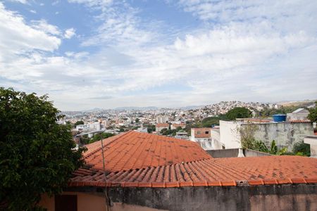 Casa à venda com 300m², 5 quartos e 5 vagasVista Terraço