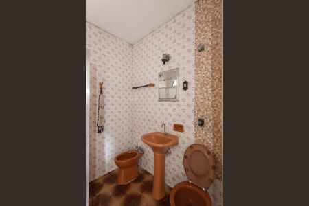 Casa à venda com 300m², 5 quartos e 5 vagasBanheiro Social 1