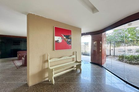 Apartamento para alugar com 170m², 3 quartos e 1 vaga Apartamento para alugar com 170m², 3 quartos e 1 vagaEntrada