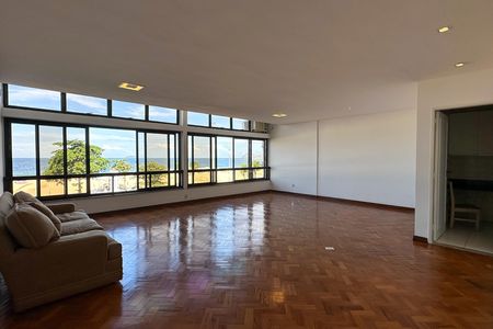 Apartamento para alugar com 170m², 3 quartos e 1 vaga Apartamento para alugar com 170m², 3 quartos e 1 vagaSala