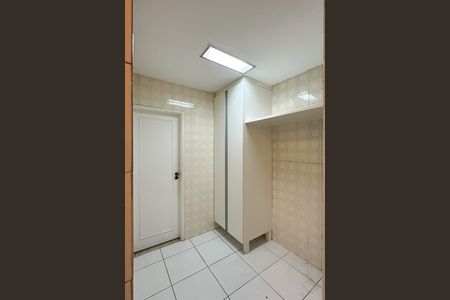 Apartamento para alugar com 170m², 3 quartos e 1 vaga Apartamento para alugar com 170m², 3 quartos e 1 vagaÁrea de Serviço