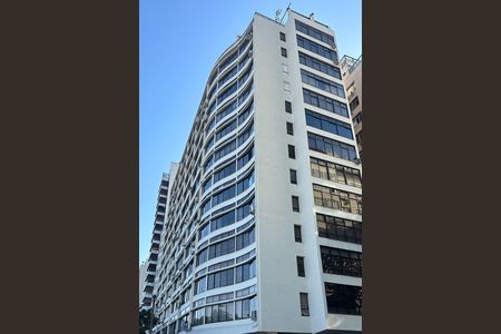 Apartamento para alugar com 170m², 3 quartos e 1 vaga Apartamento para alugar com 170m², 3 quartos e 1 vagaFachada