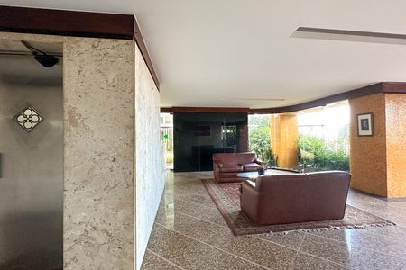 Apartamento para alugar com 170m², 3 quartos e 1 vaga Apartamento para alugar com 170m², 3 quartos e 1 vagaEntrada