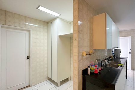 Apartamento para alugar com 170m², 3 quartos e 1 vaga Apartamento para alugar com 170m², 3 quartos e 1 vagaCozinha