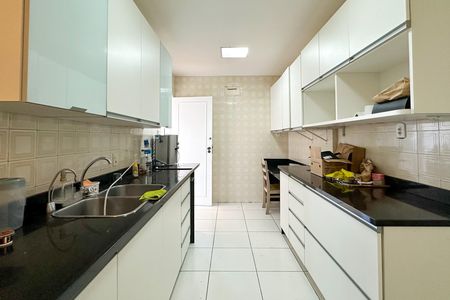 Apartamento para alugar com 170m², 3 quartos e 1 vaga Apartamento para alugar com 170m², 3 quartos e 1 vagaCozinha