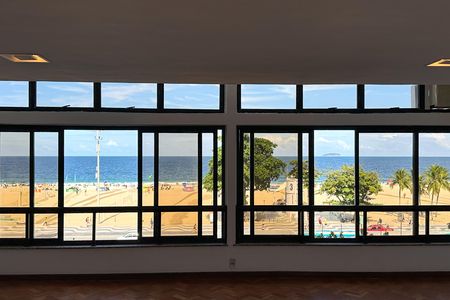 Apartamento para alugar com 170m², 3 quartos e 1 vaga Apartamento para alugar com 170m², 3 quartos e 1 vagaSala