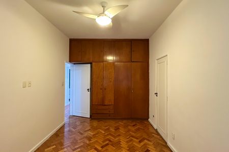Apartamento para alugar com 170m², 3 quartos e 1 vaga Apartamento para alugar com 170m², 3 quartos e 1 vagaQuarto 01