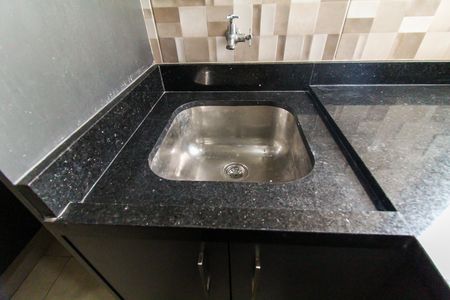 Apartamento para alugar com 47m², 2 quartos e 1 vaga Apartamento para alugar com 47m², 2 quartos e 1 vagaCozinha e Área de Serviço