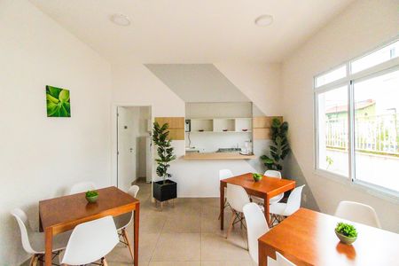 Apartamento para alugar com 47m², 2 quartos e 1 vaga Apartamento para alugar com 47m², 2 quartos e 1 vagaÁrea comum - Salão de festas
