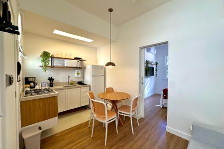 Apartamento à venda com 30m², 1 quarto e sem vaga Apartamento à venda com 30m², 1 quarto e sem vagaSala