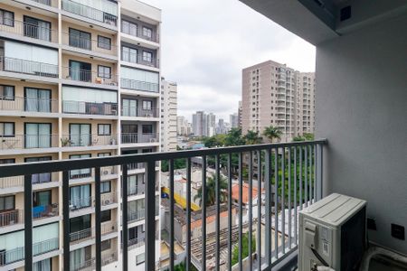 Studio para alugar com 28m², 0 quarto e sem vaga Studio para alugar com 28m², 0 quarto e sem vagaStudio - Varanda