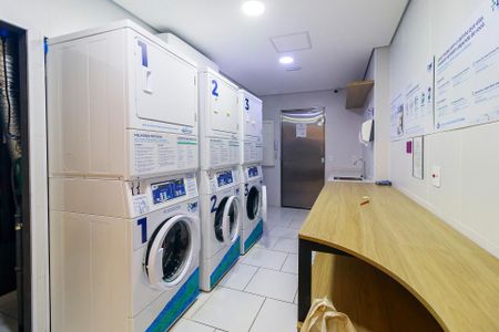 Studio para alugar com 28m², 0 quarto e sem vaga Studio para alugar com 28m², 0 quarto e sem vagaLavanderia