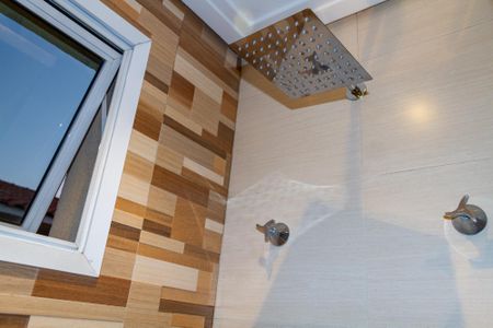 Casa de condomínio à venda com 140m², 3 quartos e 4 vagasBanheiro Suíte