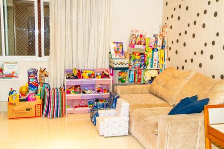 Casa de condomínio à venda com 140m², 3 quartos e 4 vagasSala