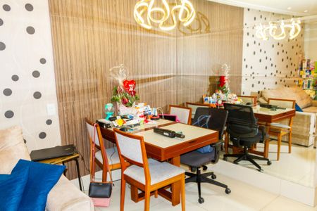 Casa de condomínio à venda com 140m², 3 quartos e 4 vagasSala de Jantar