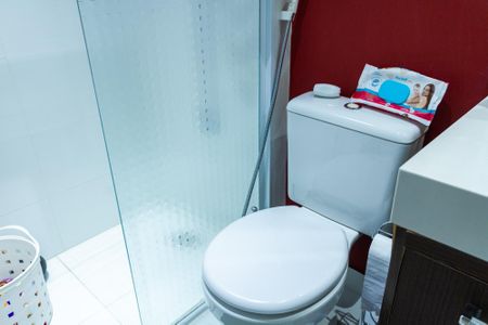 Casa de condomínio à venda com 140m², 3 quartos e 4 vagasBanheiro 