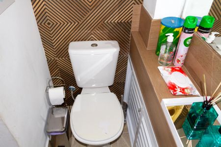 Casa de condomínio à venda com 140m², 3 quartos e 4 vagasLavabo 1