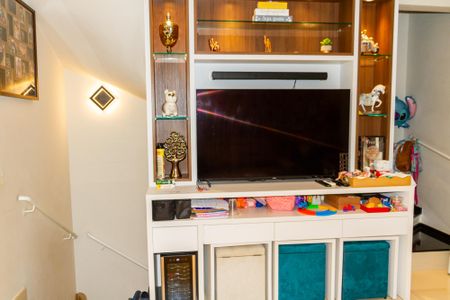 Casa de condomínio à venda com 140m², 3 quartos e 4 vagasSala