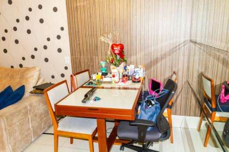 Casa de condomínio à venda com 140m², 3 quartos e 4 vagasSala de Jantar
