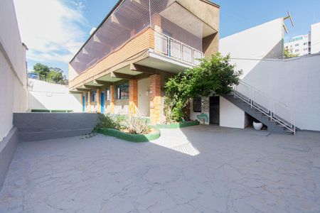 Casa para alugar com 340m², 6 quartos e 1 vaga Casa para alugar com 340m², 6 quartos e 1 vagaÁrea externa