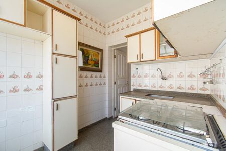 Casa para alugar com 340m², 6 quartos e 1 vaga Casa para alugar com 340m², 6 quartos e 1 vagaCozinha