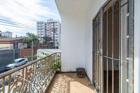 Casa para alugar com 340m², 6 quartos e 1 vaga Casa para alugar com 340m², 6 quartos e 1 vagaVaranda