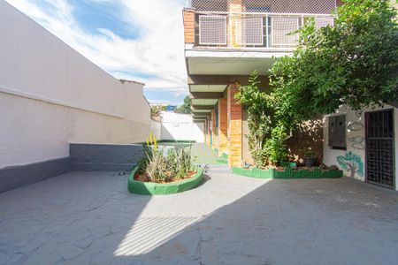 Casa para alugar com 340m², 6 quartos e 1 vaga Casa para alugar com 340m², 6 quartos e 1 vagaÁrea externa