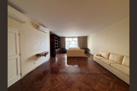 Apartamento à venda com 210m², 3 quartos e 1 vagaSala