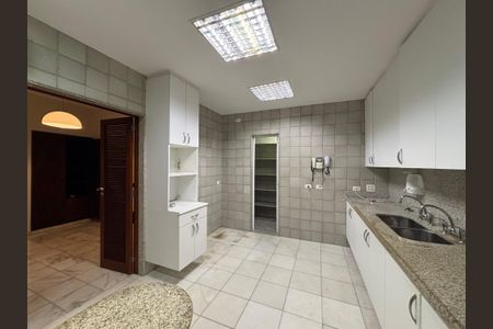 Apartamento à venda com 210m², 3 quartos e 1 vagaCozinha